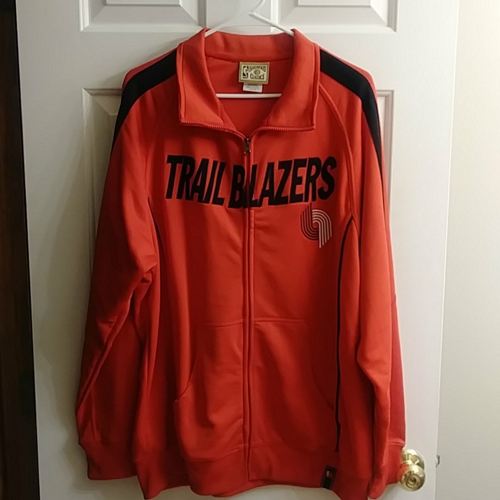 TrailBlazers jacket like New xl